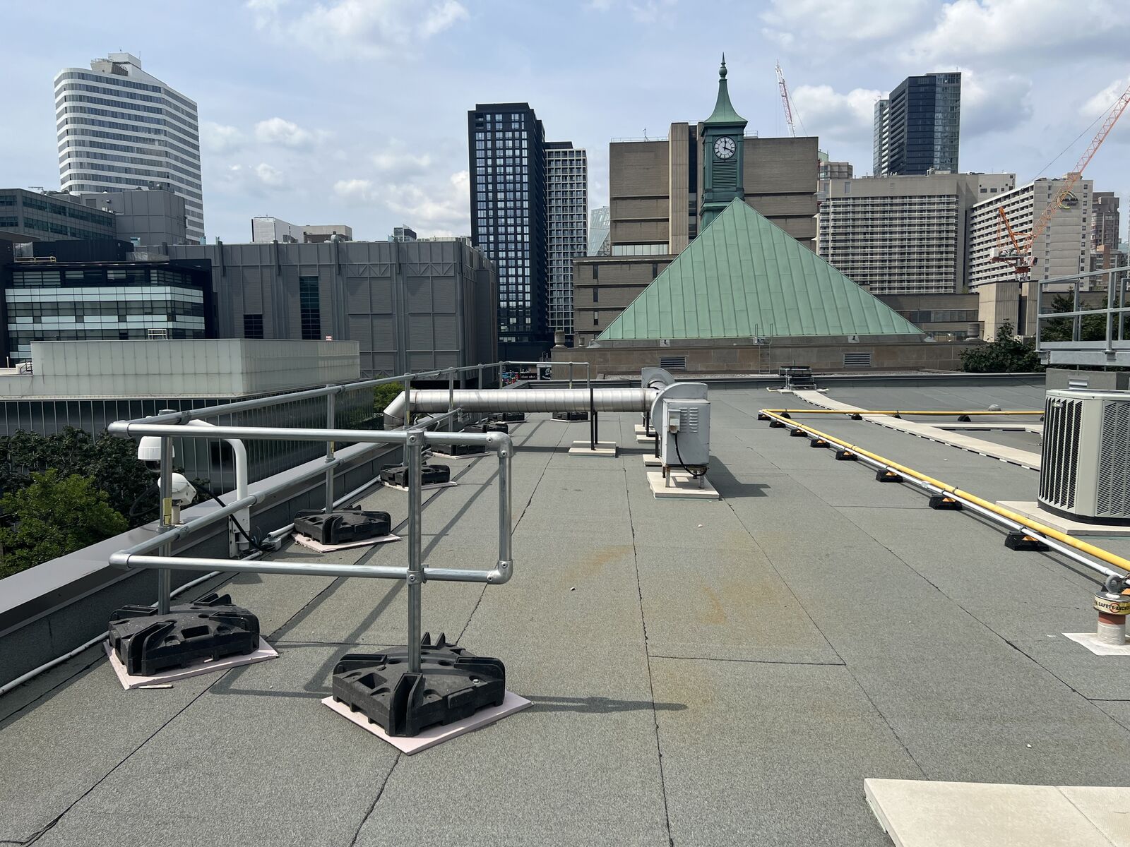 Kee Guard Railings for roof with limited space - Non penetrating guardrail systems