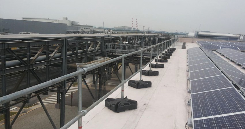 KeeGuard® Contractor Roof Railing Non- penetrating