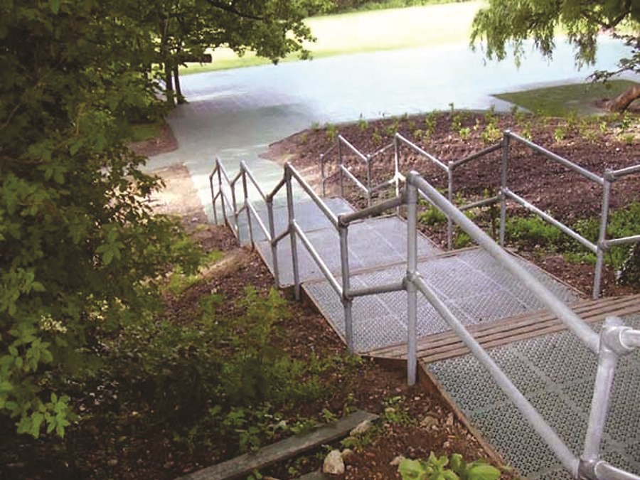 Kee Klamp railing on an outdoor stairway