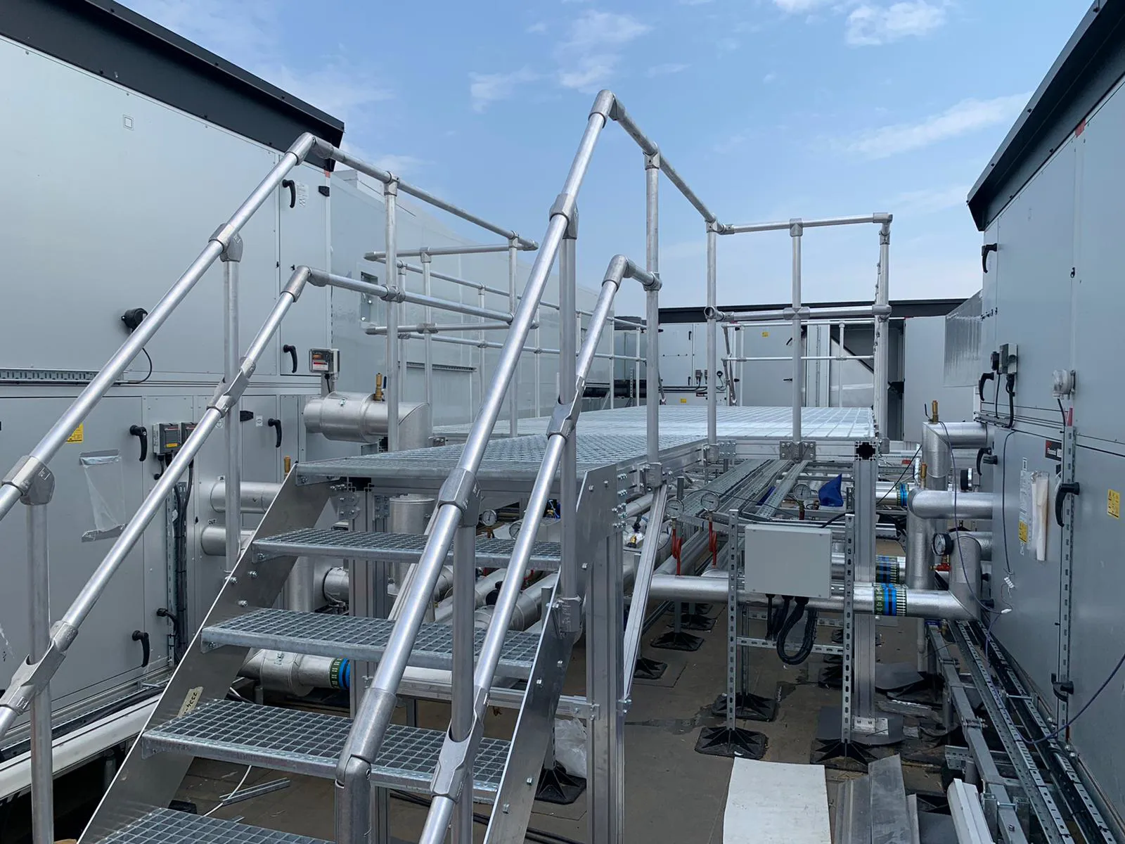 Surface Platform Level Elevating Work Platform Safety Standards: The Flexibility and ...